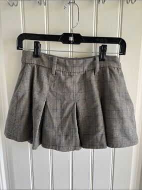 American Eagle Outfitters Gray Plaid Pleated Skater Skirt